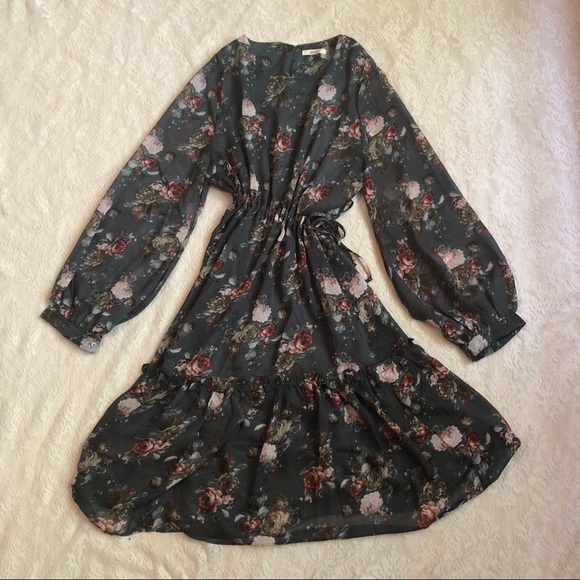 easel Dresses & Skirts - Easel floral boho cinch waist midi dress